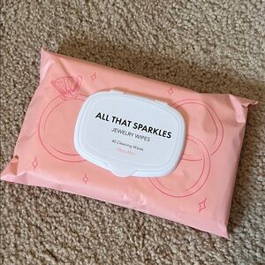 Miss Me All That Sparkles Jewelry Wipes - Pink